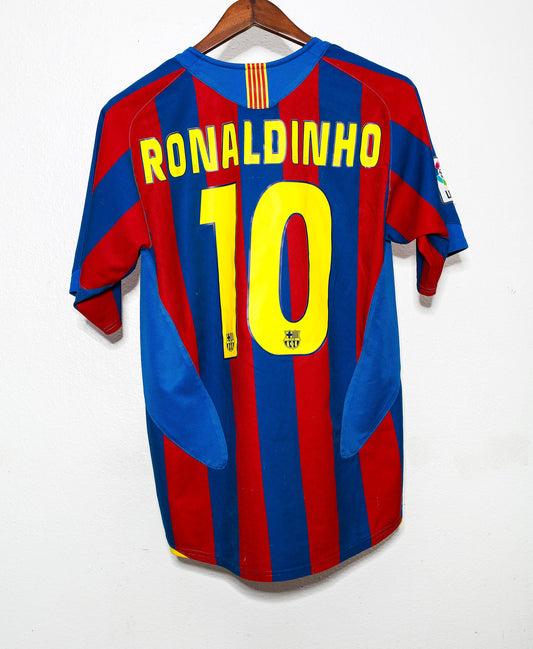 Barcelona 2004-05 Ronaldinho Home Kit (S)