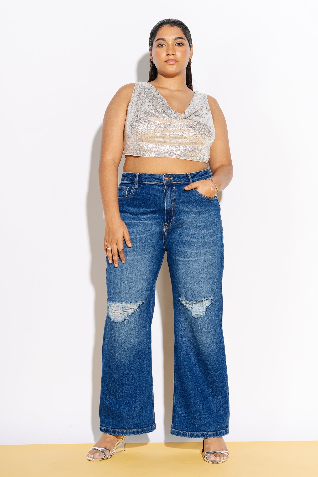 CURVE KNEE RIPPED WIDE LEG JEANS